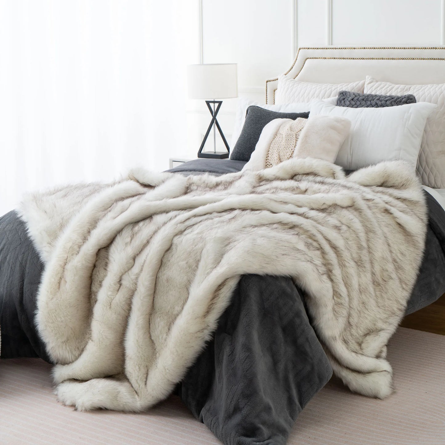 Battilo Faux Fur Blanket